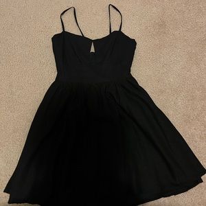 [SOLD] Forever 21 Black Dress
